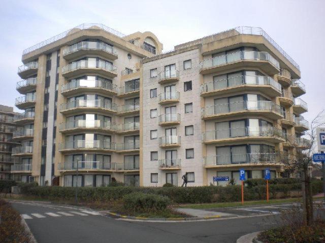 Residente Topaze De Panne Gem 1 Slpk App Luxe Afw & Ruime Parking Incl Exteriör bild